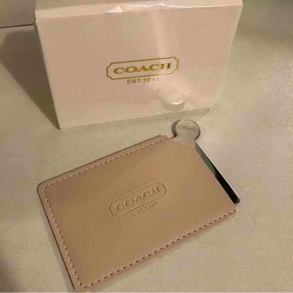 Coach pocket mirror in leather case - Picture 5 of 7